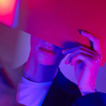 真人版一左一右情侣头像 共16张高清图