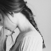 60张氛围感拉满！低头不语的女生思念头像合集