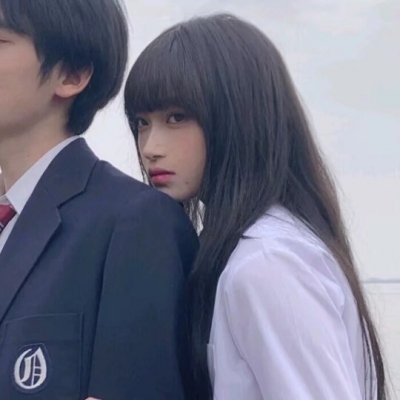 学生情侣真人一左一右高清情头 共20组