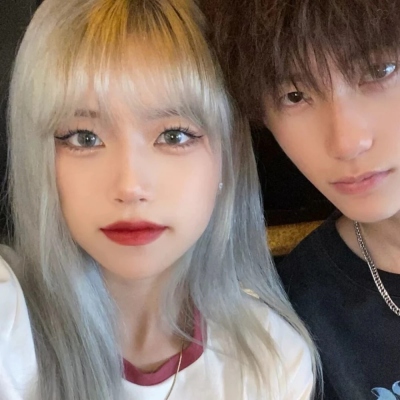 8组成对的真人情侣头像截图分享