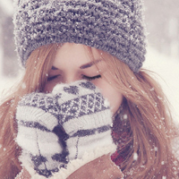 36张雪花飞舞氛围感女生头像 冬日氛围感拉满的唯美头像合集