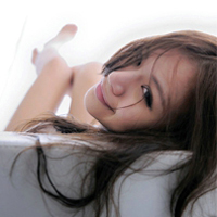 躺着的清新女生QQ头像 48张小清新唯美图集