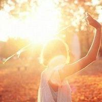 48张氛围感拉满的阳光下女生头像合集