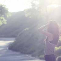 48张清新治愈系女生QQ头像 画风温柔又治愈