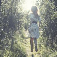 女生奔跑背影QQ头像合集！34张唯美氛围感头像直接存