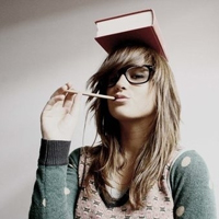 女生超拽戴眼镜头像合集 60张拽酷女生头像安排上