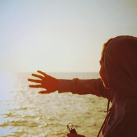 72张带风景的唯美女生头像合集