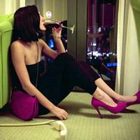 20张伤感喝酒女生头像 氛围感拉满的唯美头像合集