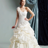 48张女生婚纱唯美QQ头像 氛围感拉满的头像素材