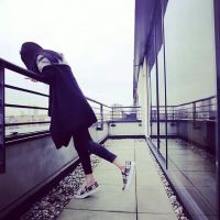 新款女生背影真人头像 共48张可选