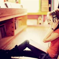 32张氛围感拉满！伤感蹲姿抱膝女生头像合集