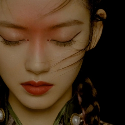 最新高清QQ情侣头像来啦！个性网整理了20张专属素材，满足情侣们换头像的需求。