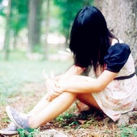 32张氛围感拉满！伤感蹲姿抱膝女生头像合集