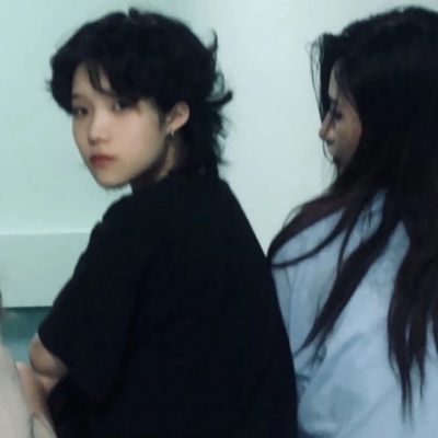 ins风高级感真人情侣头像 高清甜妹款共10张