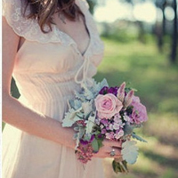 手捧花女生微信头像合集 36张唯美氛围感头像任你选