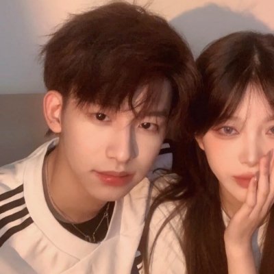 珍藏版稀有好看真人情头合集 12张优质情侣头像分享