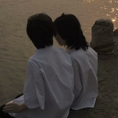 18组超甜真人情侣头像 左右配对直接用