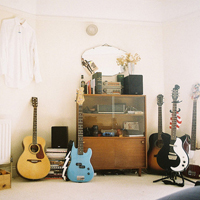 36张氛围感拉满！弹吉他的清新女生头像合集