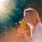 女生吹蒲公英的唯美头像合集来啦，共48张好看的女生头像