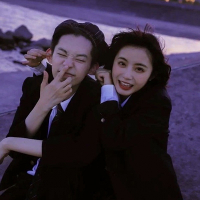 18组超甜真人情侣头像 左右配对直接用