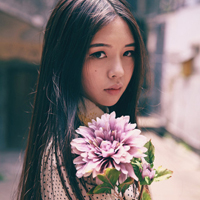 女生带花唯美头像合集，48张好看的女生头像分享