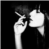 23张女生伤感黑白抽烟头像合集
