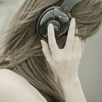 48张清新氛围感女生戴耳机头像 唯美氛围感拉满