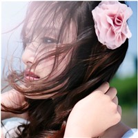 头上戴花的清新女生头像合集 48张美图上线