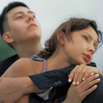 20张氛围感拉满的真人情侣头像，一男一女款直接拿捏