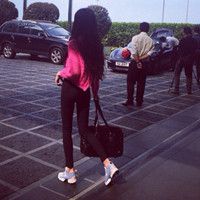 新款女生背影真人头像 共48张可选