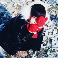 36张雪花飞舞氛围感女生头像 冬日氛围感拉满的唯美头像合集