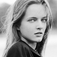 47张成熟优雅款欧美黑白女生头像合集