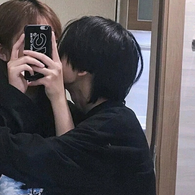 小红书热门真人情侣头像合集（12张）