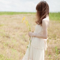 46张女生白纱裙QQ头像 清新又温柔的白色系头像合集