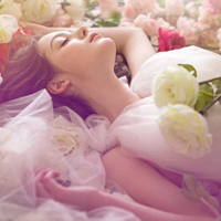 女生带花唯美头像合集，48张好看的女生头像分享