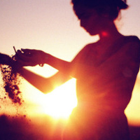 47张氛围感拉满！夕阳下的温柔女生头像合集