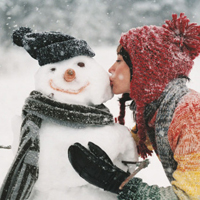 36张雪花飞舞氛围感女生头像 冬日氛围感拉满的唯美头像合集