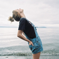 52张清新感拉满！海边女生QQ头像合集来了