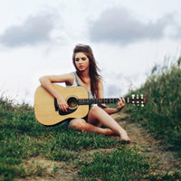 抱着吉他的文艺女生头像合集 共46张