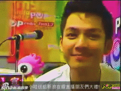 钟汉良的表情和萌宠表情包撞脸了？相似度拉满！