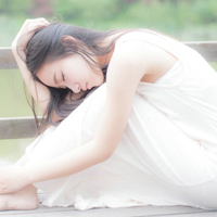 45张白色系氛围感女生头像，清新又治愈