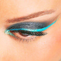 36张氛围感拉满！带眼部细节的丧系女生QQ头像合集