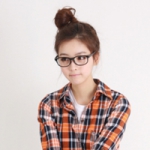 60张戴眼镜可爱女生QQ头像合集