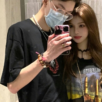 14张高格调高质量情侣头像 快和对象安排上