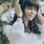59张超好看的戴耳机女生听音乐QQ头像