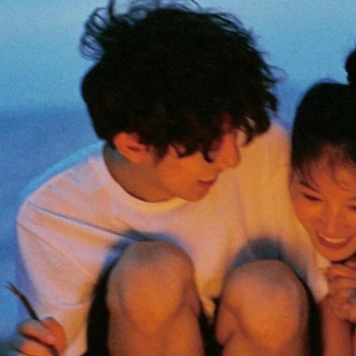 ins风高级感真人情侣头像 高清甜妹款共10张