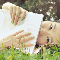 47张氛围感拉满！女生躺着的唯美头像合集