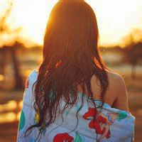 女生背影唯美微信头像合集 29张好看的氛围感头像