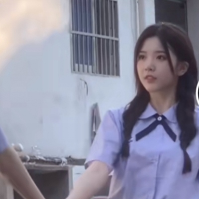 5月学生党专属一左一右情侣头像合集 共19张