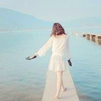 女生背影唯美微信头像合集 29张好看的氛围感头像